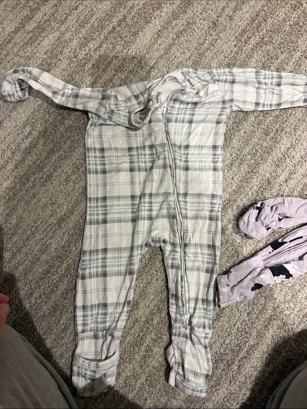 Cozy Plaid Footed One-Piece Pajamas for Kids — Light Gray & Green